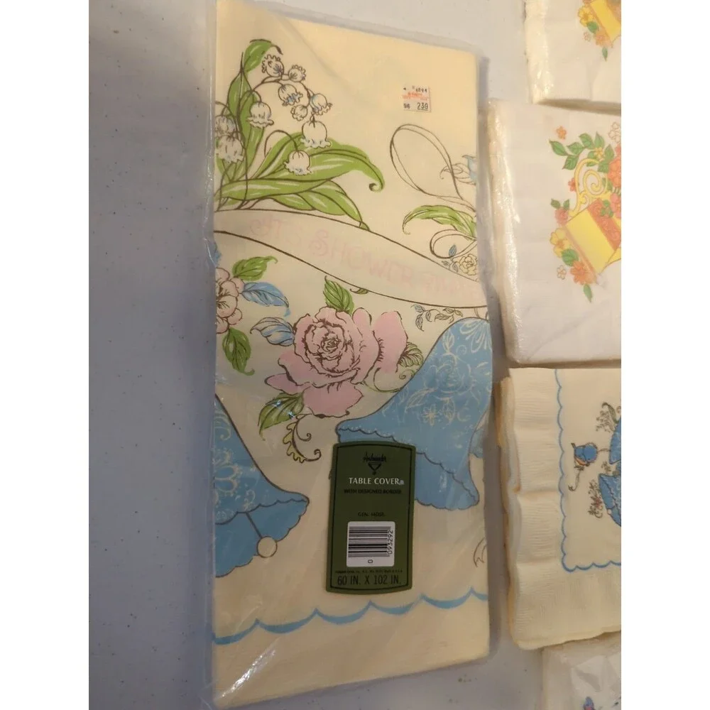 Vtg Lot of Wedding Shower Party Crepe Paper Napkins & Tablecloth 1940's